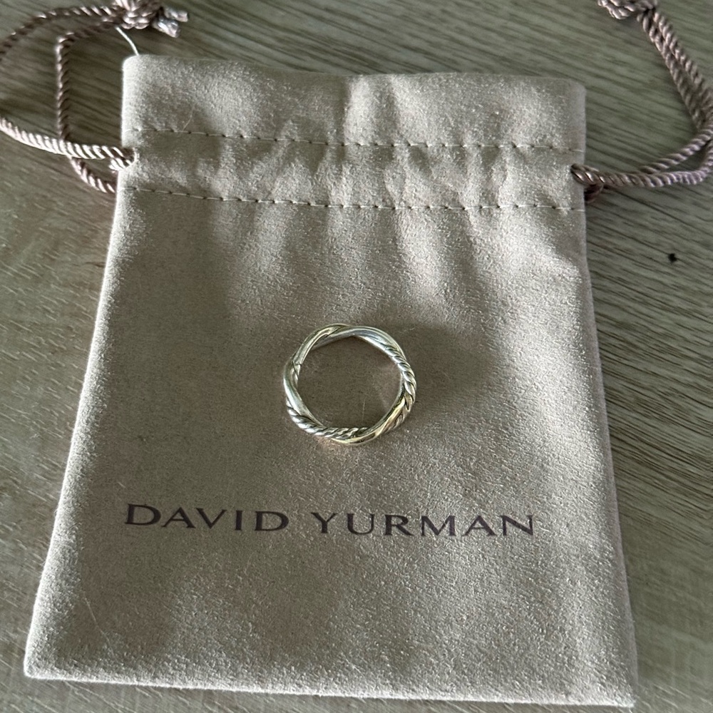 David Yurman Petite Infinity Ring - Picture 2 of 10